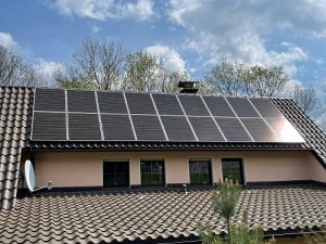 Fertige Photovoltaikanlage Dach